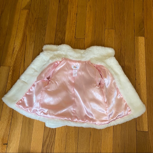 Circo Faux Fur White Jacket - Picture 3 of 4